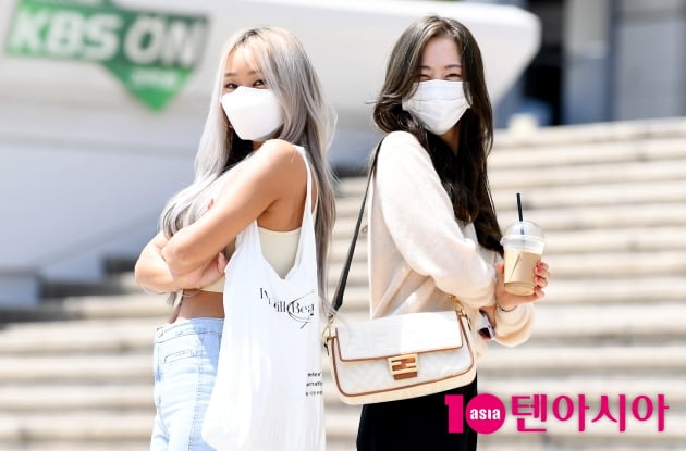 [TEN 포토]효린-다솜 '원조 썸머퀸 씨스타 유닛으로 귀한'