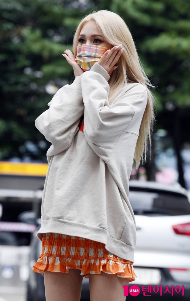 [TEN 포토] 전소미 '사랑스러운 출근길'