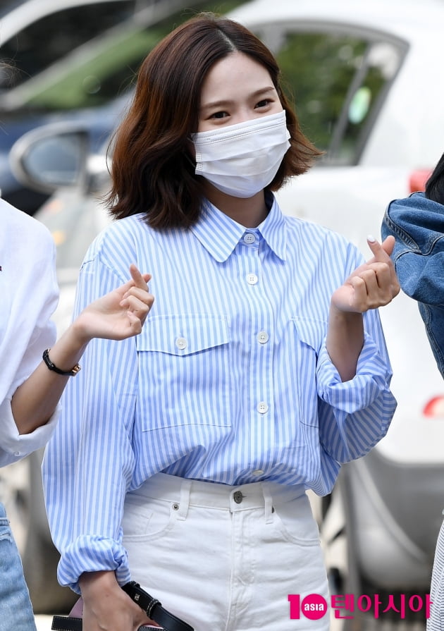 [TEN 포토] 오마이걸 효정 '만화영화 여주인공 같네'