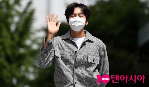 [TEN 포토] 이광수 '영화 '싱크홀' 배우로 왔어요'