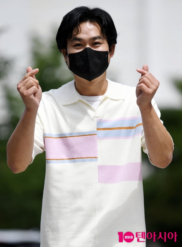 [TEN 포토] 김성균 '싱크홀 100만 감사합니다'