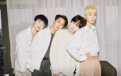 위너, 데뷔 7주년 기념일에 재계약 "5년 합의"