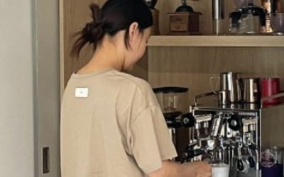 '검사♥' 한지혜, 홈카페 차리고도 널찍한 집..한쪽 벽이 온통 커피포트[TEN★]