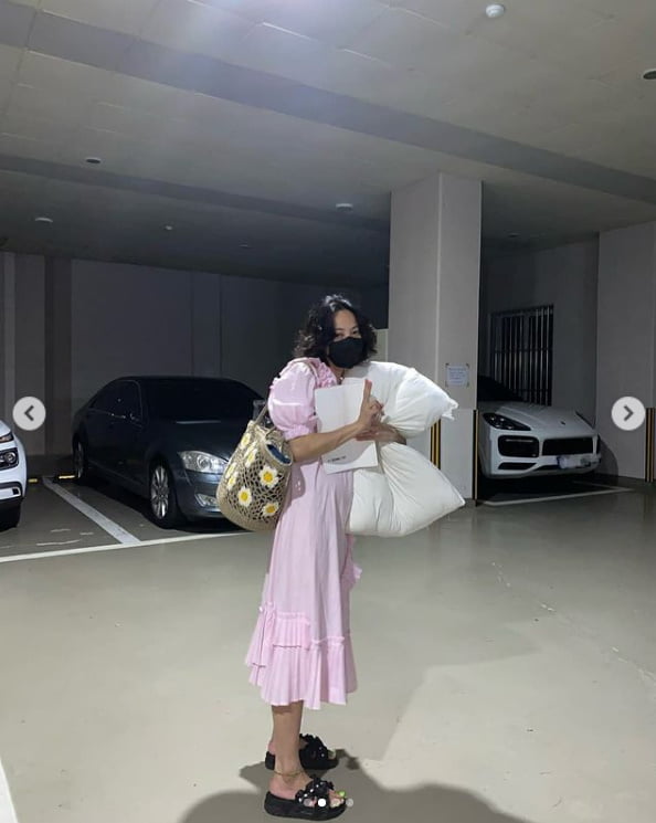 고은아, 분홍 잠옷 입고 어디가시나요?...로멘틱 하시네[TEN★]