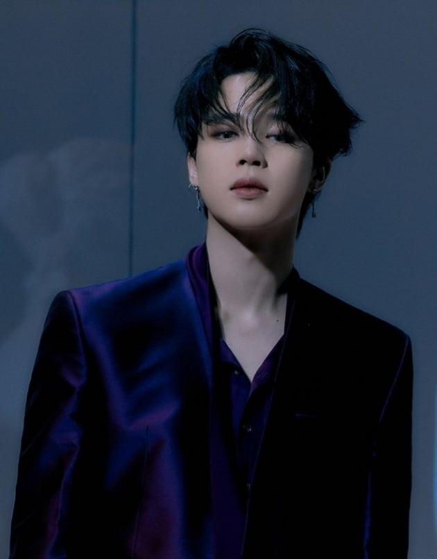방탄소년단 지민 中팬덤 역대급 생일 축하, 美뉴욕타임즈 →英더 타임즈 세계 아이돌 최초 전면광고