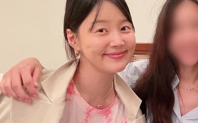 '검사♥' 한지혜, 육아 잠시 잊고 신사동 미쉐린 한식당에서 옛친구들과 모임 [TEN★]