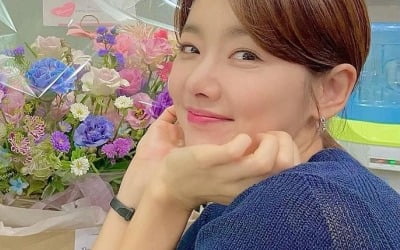 '인교진♥' 소이현, 꽃바구니는 시어머니의 "선물"…사랑받는 며느리 '인증샷' [TEN★]