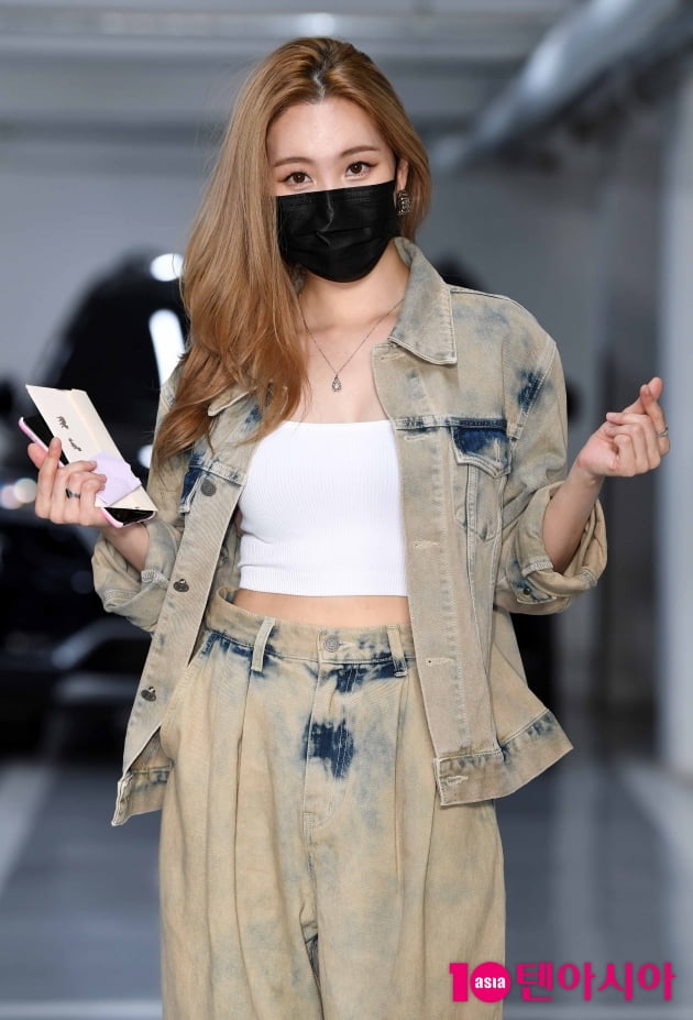 [TEN 포토] 선미 '하트 뿌려요'