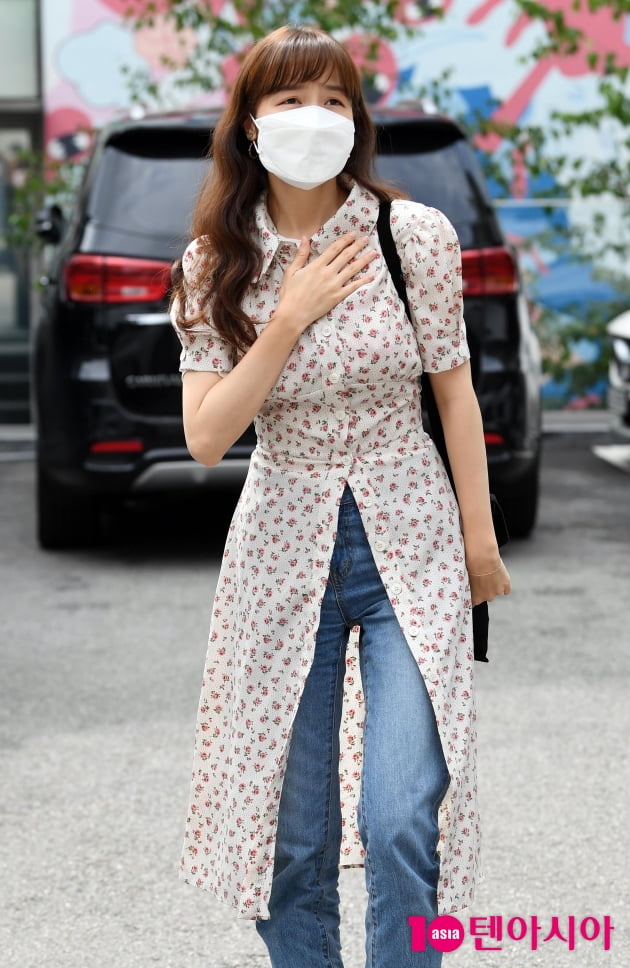 [TEN 포토] 방민아 '헤어져야 할 시간'