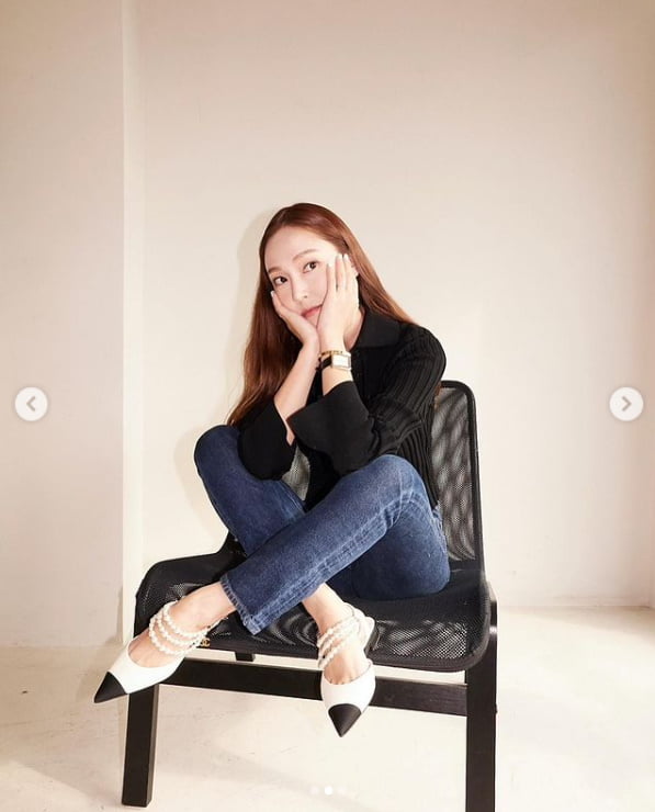 '타일러권♥' 제시카, 가디건+청바지만 입어도 패셔니스타...기분좋은날~[TEN★]