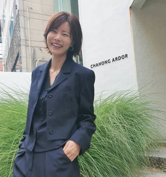 배우 유선 인스타그램./