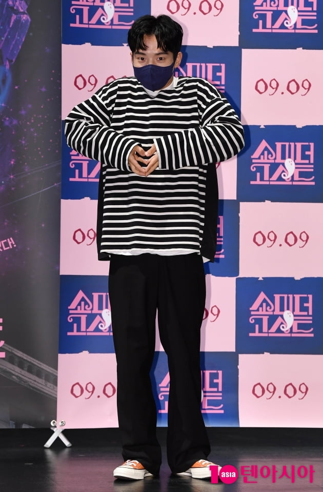 [TEN 포토] 김현목 '장난꾸러기 같은 하트'