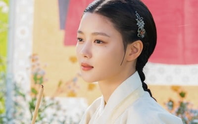 '홍천기' 김유정, '해품달' '구르미' 이어 '사극 3연타' 이룰까