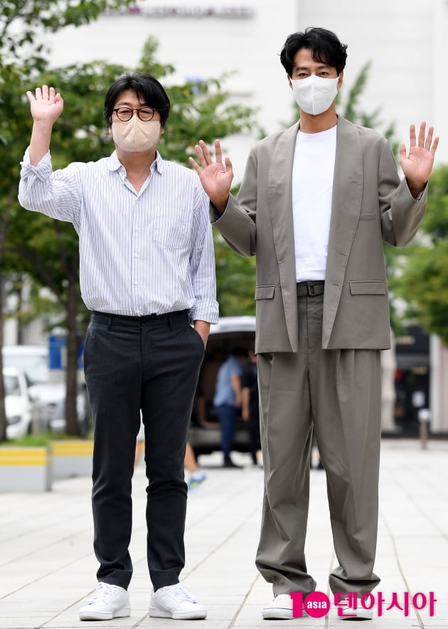 [TEN 포토] 김윤석-조인성 '모가디슈 300만 돌파 공약 지킨다'
