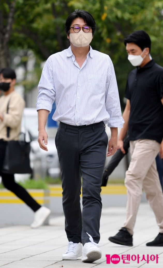 [TEN 포토] 김윤석 '국민배우의 남다른 카리스마'