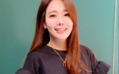'백종원♥' 소유진 "블랙옷"에는 명품C사 블랙백…'세련+우아' 2가지 매력 [TEN★]