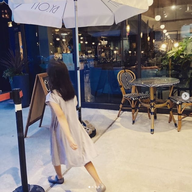‘권상우♥’ 손태영, 일상이 화보..."동네라 너무 편하게 나왔네"[TEN★]