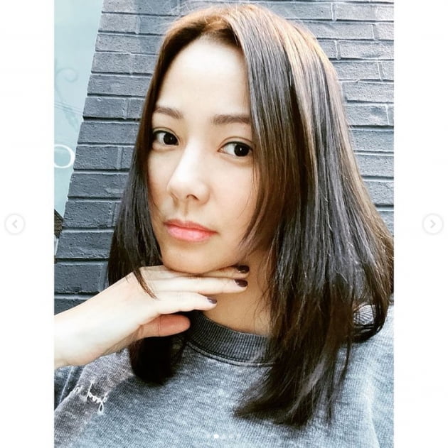 ‘권상우♥’ 손태영, 일상이 화보..."동네라 너무 편하게 나왔네"[TEN★]