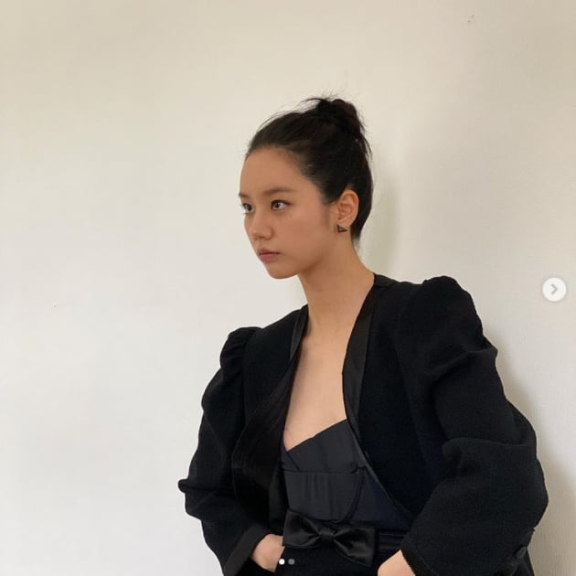 '류준열♥' 혜리, 우아한 블랙스완..."어디봐"[TEN★]