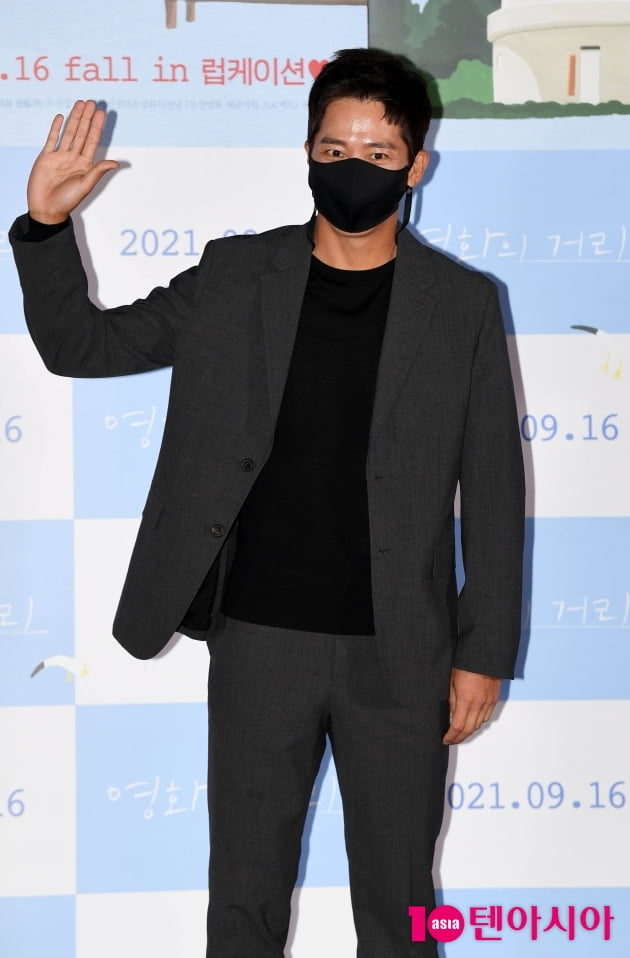 [TEN 포토] 이완 '6년만에 스크린 나들이'