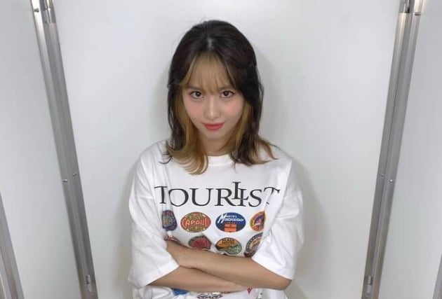 트와이스 모모, 밝아진 근황…과즙미 터지는 볼터치 미소 [TEN★]
