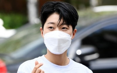 [공식]안산, 첫 고정 예능 '워맨스가 필요해' 출연 확정