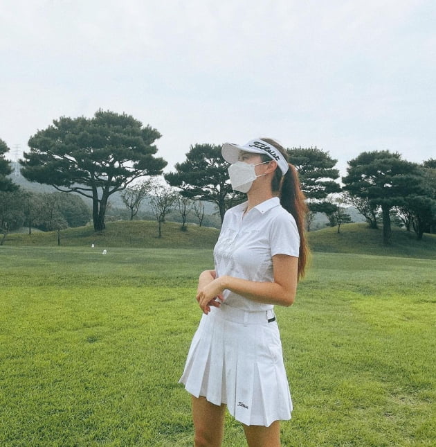 '박성광♥' 이솔이, 10년 다닌 회사 퇴사하고 얼마나 신나면 골프장에서 점프 [TEN★]