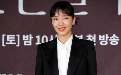 '인간실격' 전도연 "5년만 복귀 떨려, 어두운 작품 피하고 싶었는데"