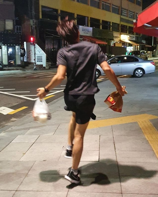 사진=비 인스타그램