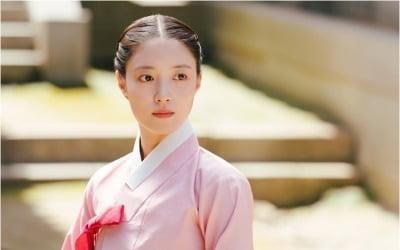'옷소매 붉은 끝동' 이세영, 이준호 사로잡은 단아한 궁녀 자태