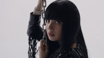 블랙핑크 리사, 솔로 데뷔 앞두고 연이은 파격 티저