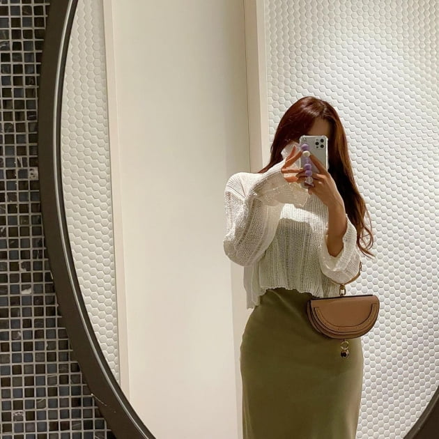 '박성광♥' 이솔이, 명품C사 반달백 들고 "콧바람 쐬고파" 우아한 워킹 [TEN★]