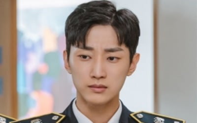 '경찰수업' 진영X정수정, 위기상황 직면? 어두운 얼굴