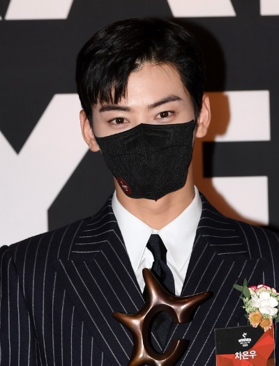 [TEN 포토] 차은우 '얼굴천재...두눈에 별을 박은 것처럼'(올해의 브랜드 대상)'