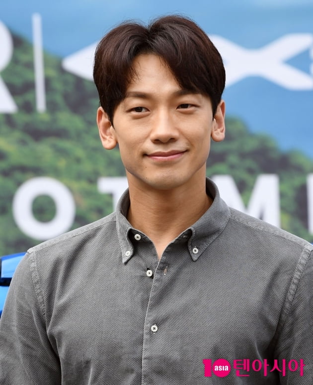 [TEN 포토] 비 '마성의 분위기남'
