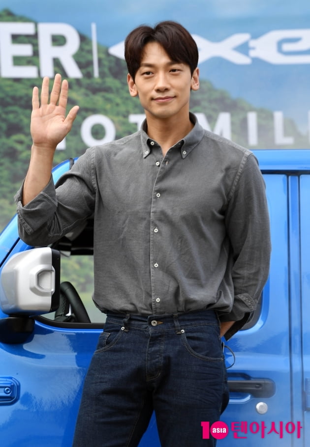 [TEN 포토] 비 '달콤한 눈빛'