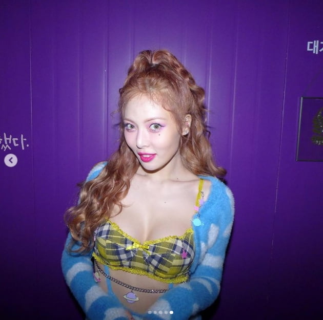 '던♥' 현아, 점점 더 파격적인 의상...은밀한 섹시[TEN★]
