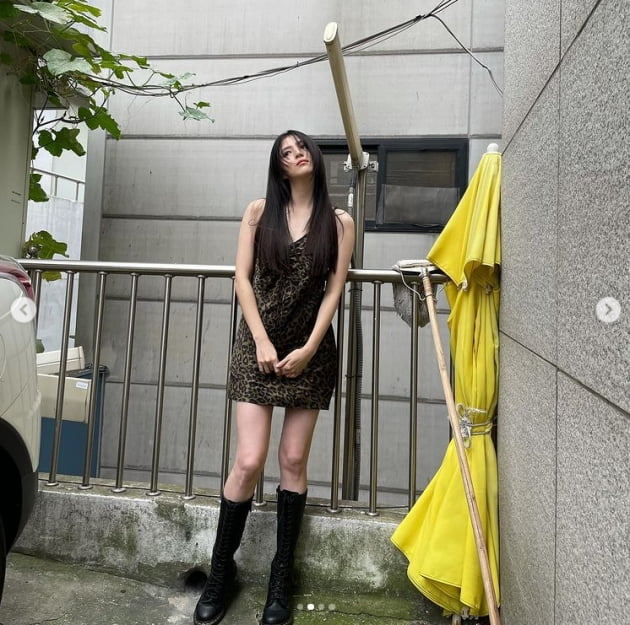 '알고있지만' 한소희, 섹시한 레오파트 원피스로 드러낸 퇴폐美[TEN★]