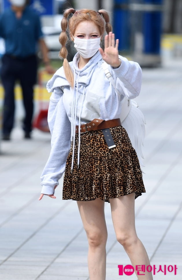 [TEN 포토] 현아 '손 흔드는 인형'