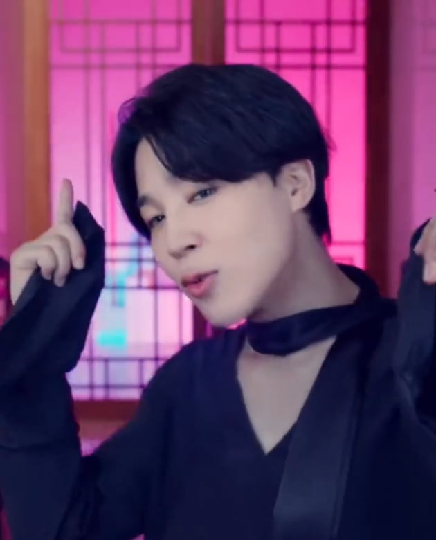 ‘어기영차 서울 홍보’ 방탄소년단 지민, 초고속 360도 연속 스핀으로 소개한 'Seoul'