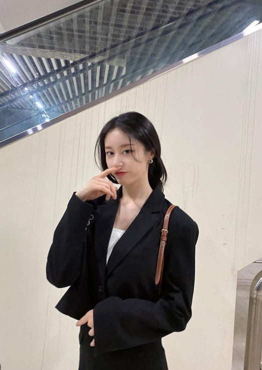 티아라 지연, 효민 브랜드 런칭 이렇게 축하하니 임펙트 있네 [TEN★]