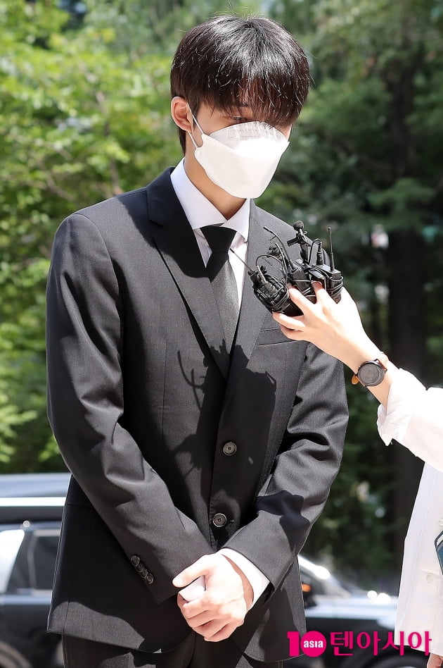 [TEN 포토] '마약 투약' 비아이 '징역 3년 집유 4년 선고'