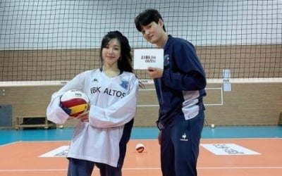 티파니, 김희진과 다정한 투샷…케미 무엇? [TEN★]