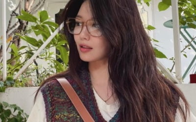 '정경호♥' 최수영, 200만원 C사 명품백 메고 가벼운 발걸음 "잘 버텼다" [TEN★]