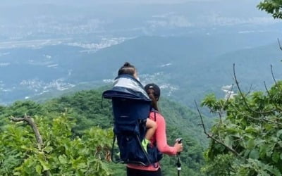 '169cm·49kg' 이시영, 15kg 아들 업고 청계산 완등 "개고생했다" [TEN★]