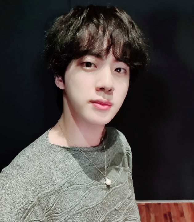방탄소년단 진, 크리스마틴과 PTD 챌린지 의미 공유