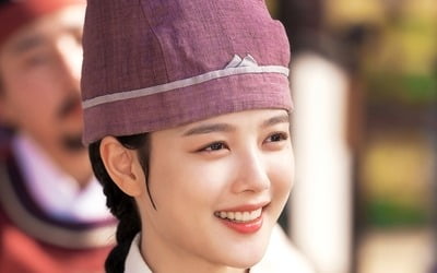 '홍천기' 김유정, 경연 장면 위해 그림 연습…'감탄 쏟아지는 열연'