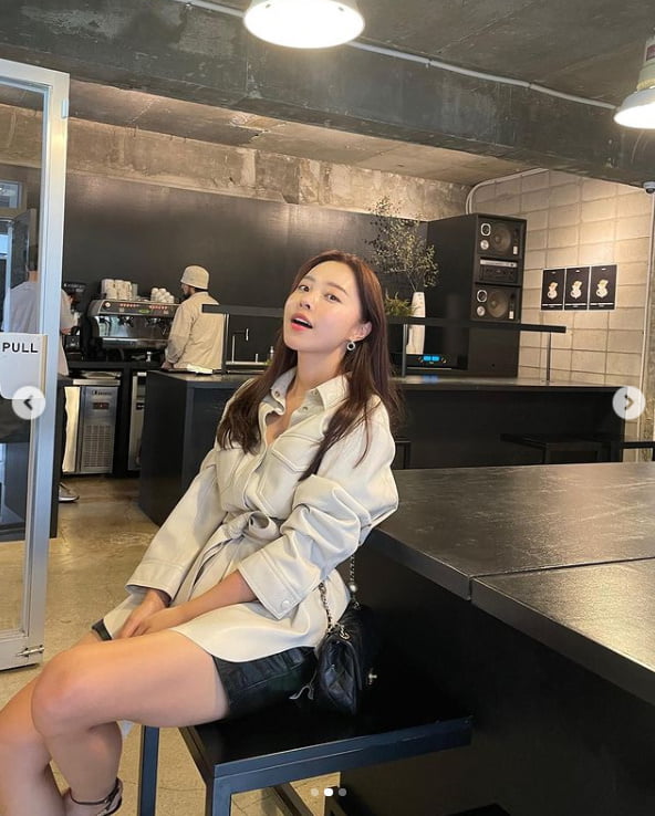'박성광♥' 이솔이, 여유로운 주말 카페에서 데이트중...달달하네[TEN★]