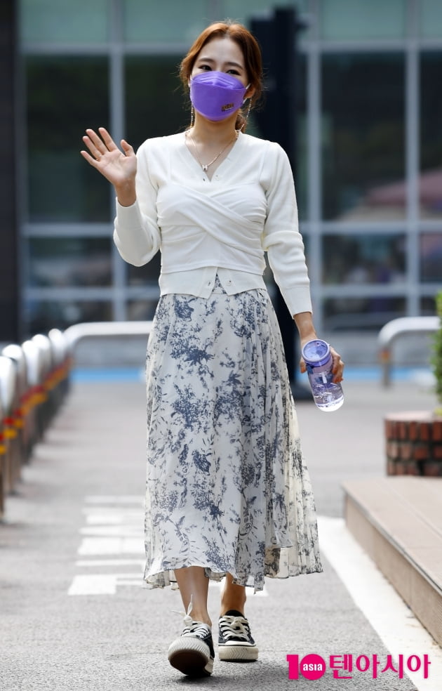 [TEN 포토] 홍자 '우아한 발걸음'