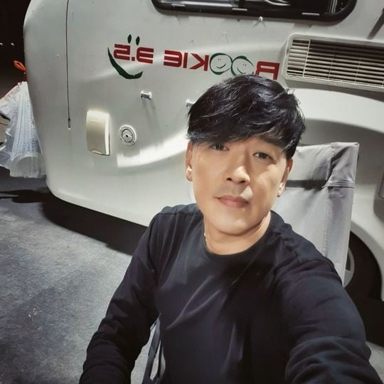 "왜 안 늙어요?"…'50세' 류시원, 90년대서 멈춘 헤어 스타일+얼굴 [TEN★]